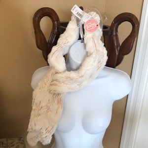 Toby & me cream scarf young girl NWT